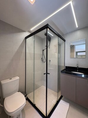Studio | Salle de bain | Sèche-cheveux, serviettes fournies