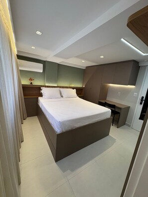 Basic Studio | Blackout curtains, iron/ironing board, free WiFi - Flat Cabo Branco Aurea 409 50m do mar (João Pessoa)