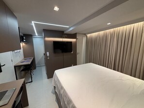 Basic Studio | Blackout curtains, iron/ironing board, free WiFi - Flat Cabo Branco Aurea 409 50m do mar (João Pessoa)