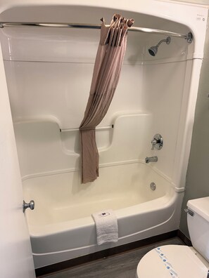 Towels, soap, shampoo, toilet paper - Value Extended Stay  (Maple Shade)