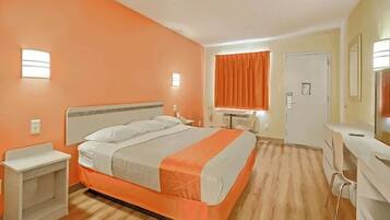 Quarto, 1 cama King, para fumantes | Escrivaninha, Wi-Fi de cortesia