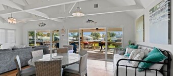 Spacious 5-bedroom house in fabulous Springfield, La with Waterfront access!