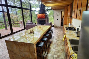 Fridge, stovetop, coffee/tea maker, toaster