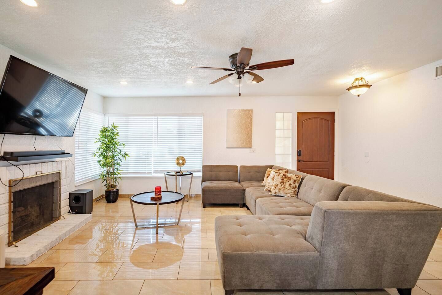 TV, peis og stereoanlegg