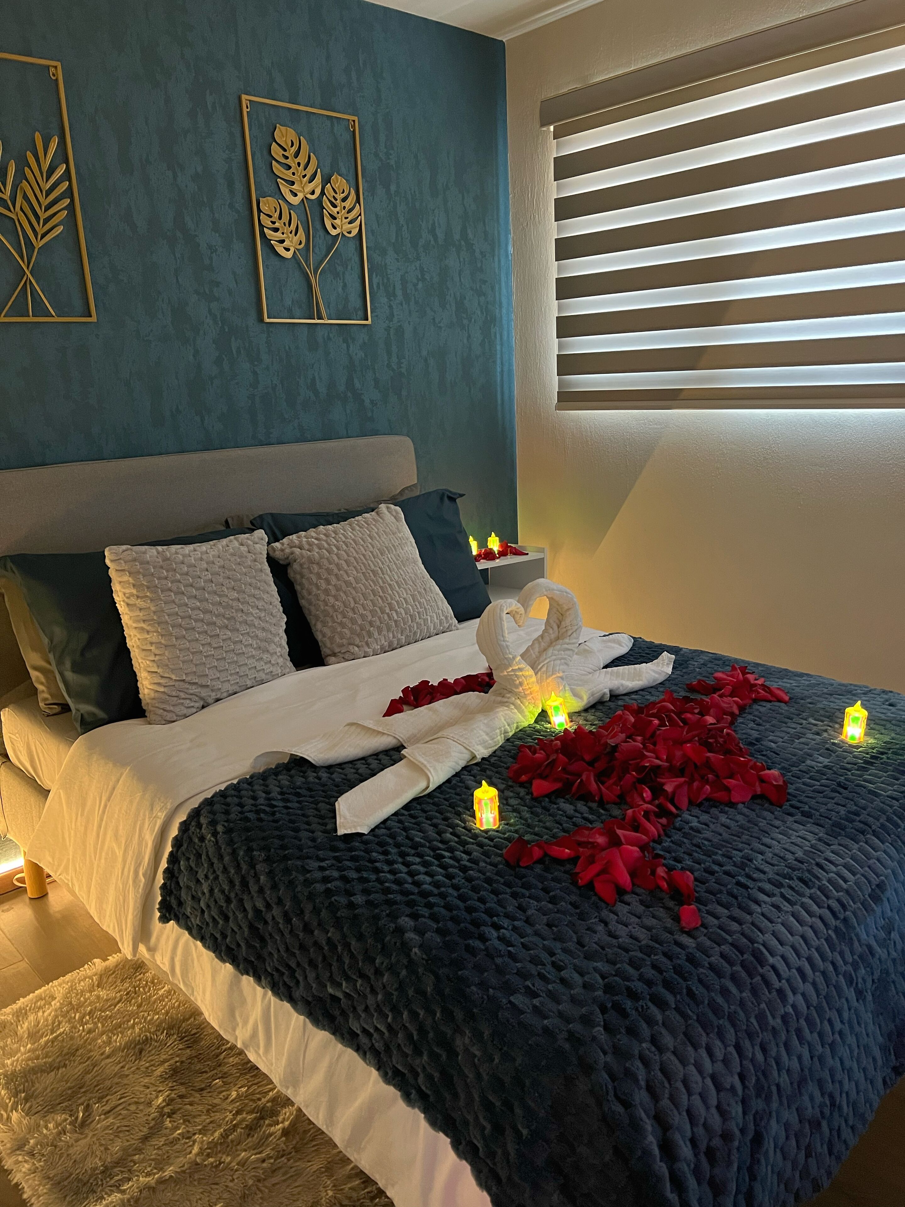 Internet, bed sheets