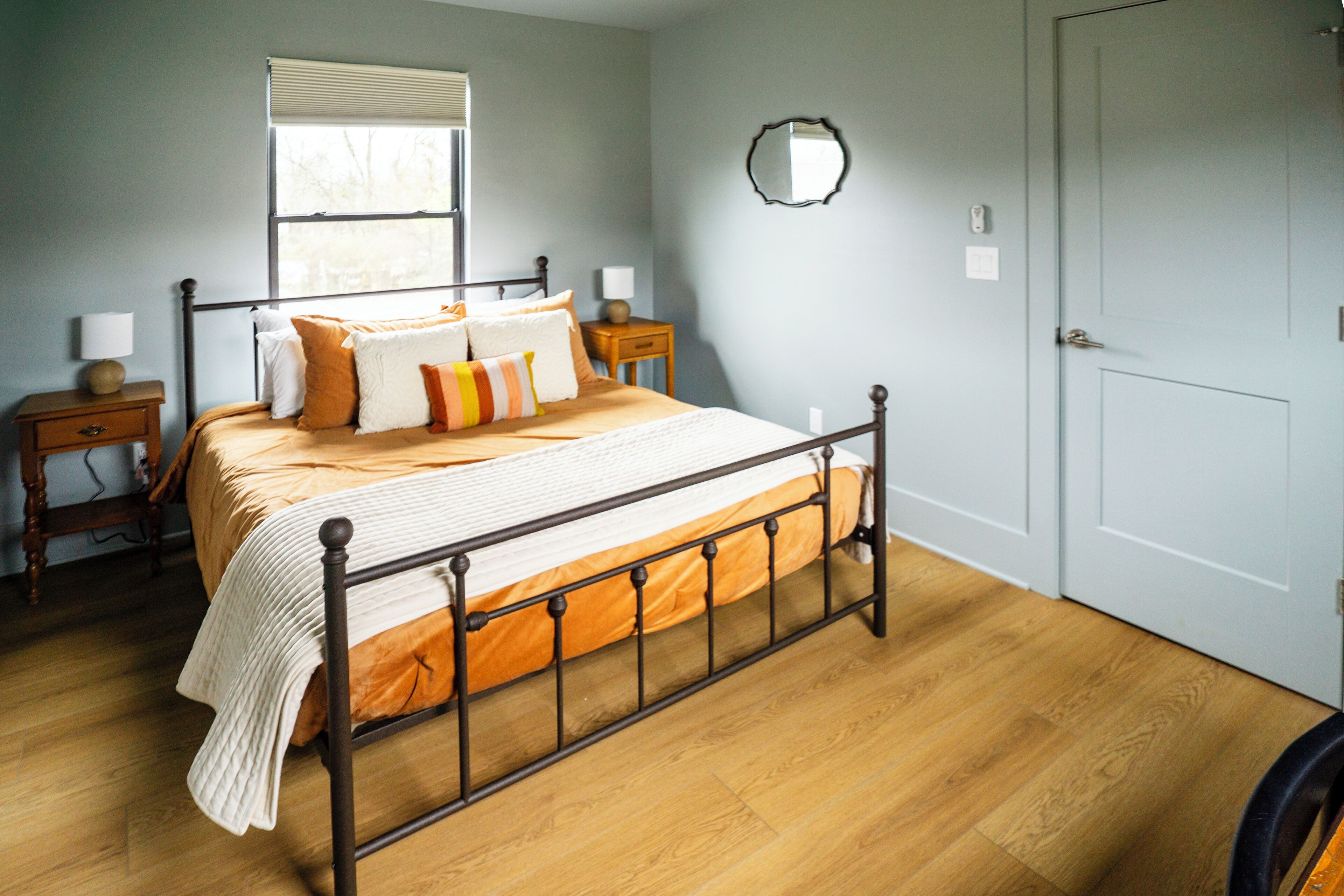 熨斗/熨衫板、Wi-Fi、床單