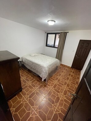 3 habitaciones, internet y ropa de cama 