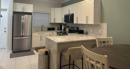 Modern 2BR / 2.5BA Townhome • Private Baths • Ideal for Short or Extended Stays