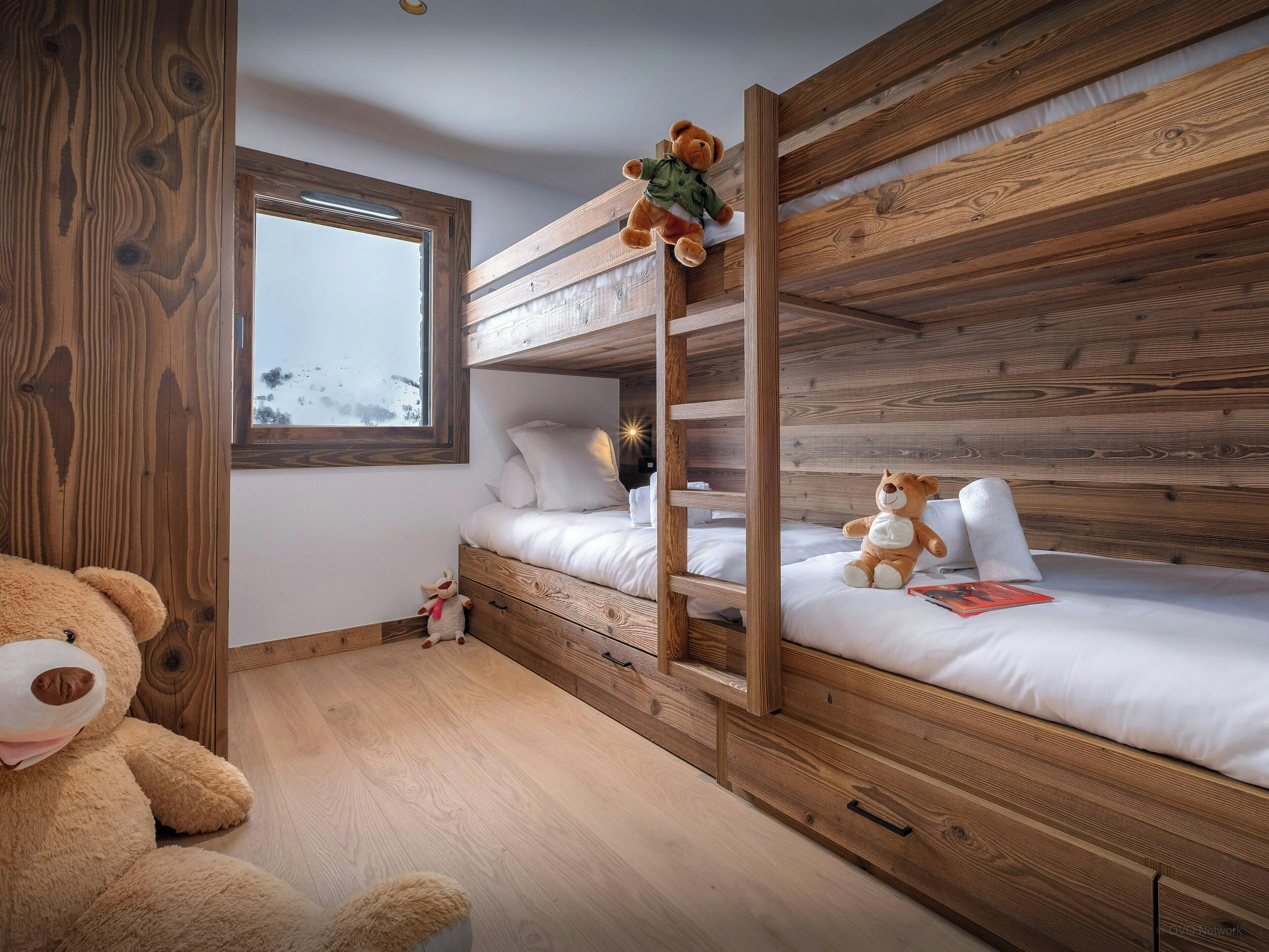 5 chambres, fer et planche à repasser, Wi-Fi, draps fournis