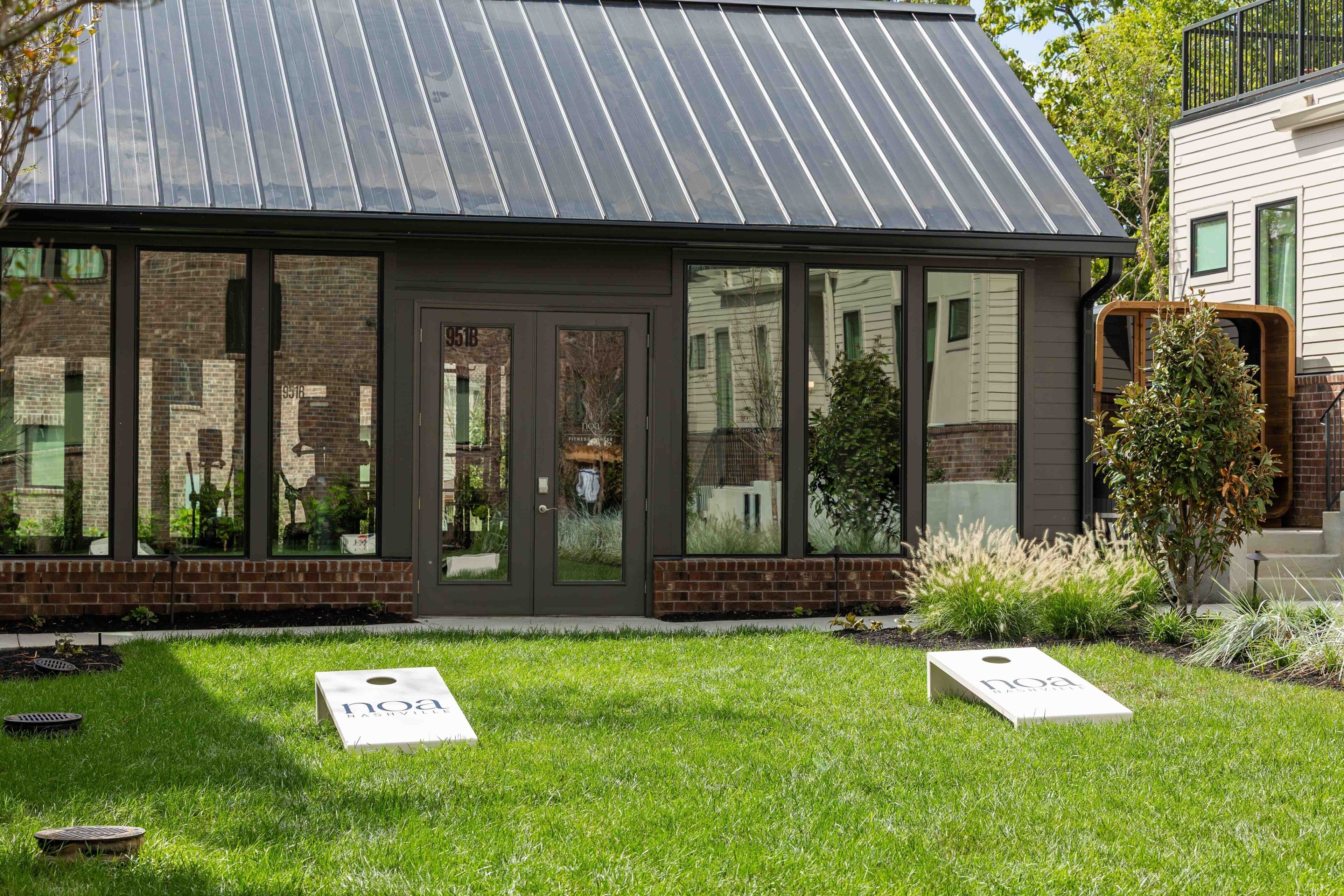 المنشأة من الخارج