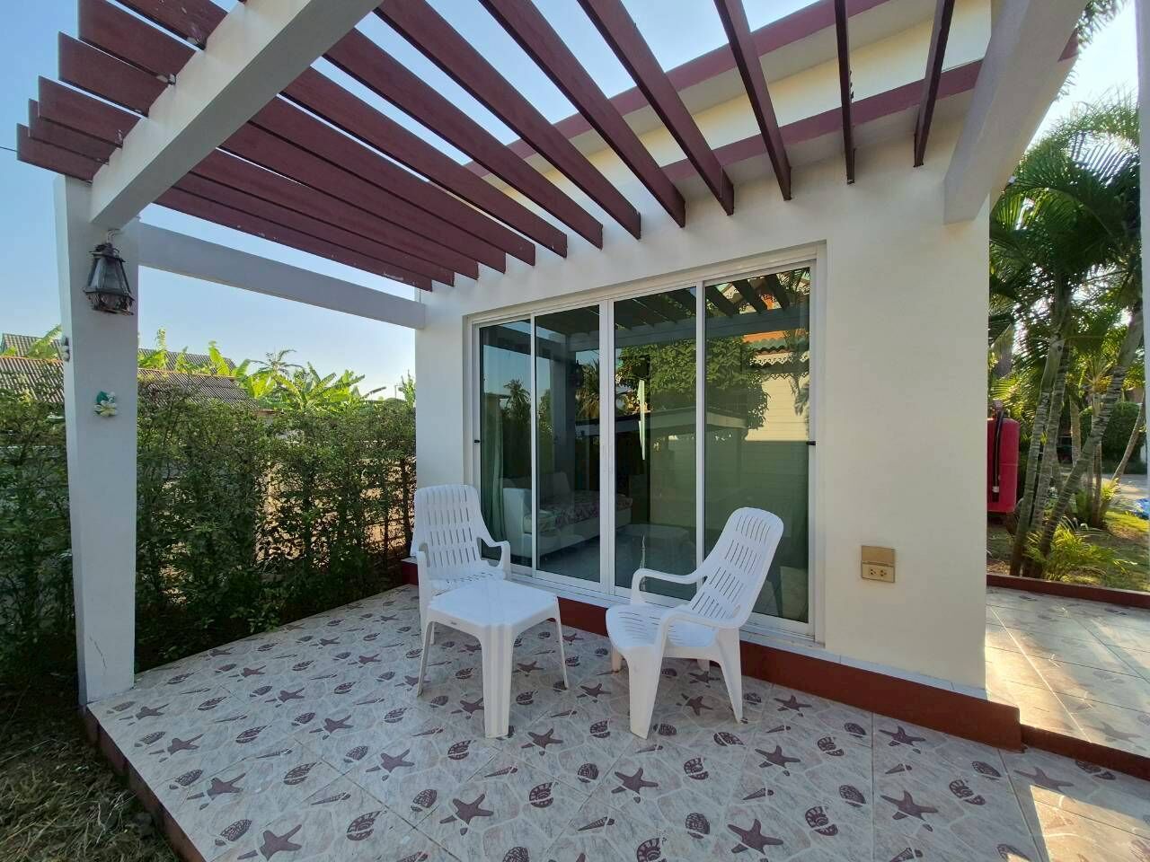 Signature Cottage, Balcony, Garden View | Terrace/patio