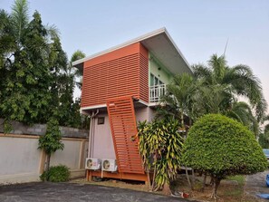 Klassieke tweepersoonskamer, balkon, uitzicht op tuin | Uitzicht op de tuin