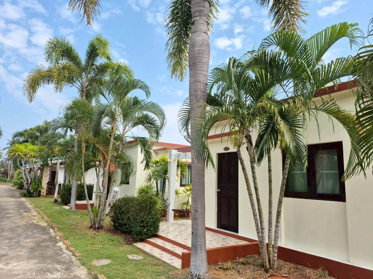 Signature Cottage, Balcony, Garden View | Exterior