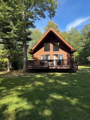 Exterior - Cozy Catskills Cabin Retreat - 5 private scenic acres in The Hudson Valley (Shokan)