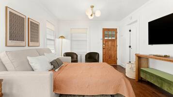 2 habitaciones, cuna de viaje, wifi gratis y ropa de cama