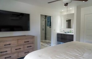 3 bedrooms, iron/ironing board, free WiFi, bed sheets - Spacious 3-bedroom house in tranquil Palmetto with AC and gym (Palmetto)