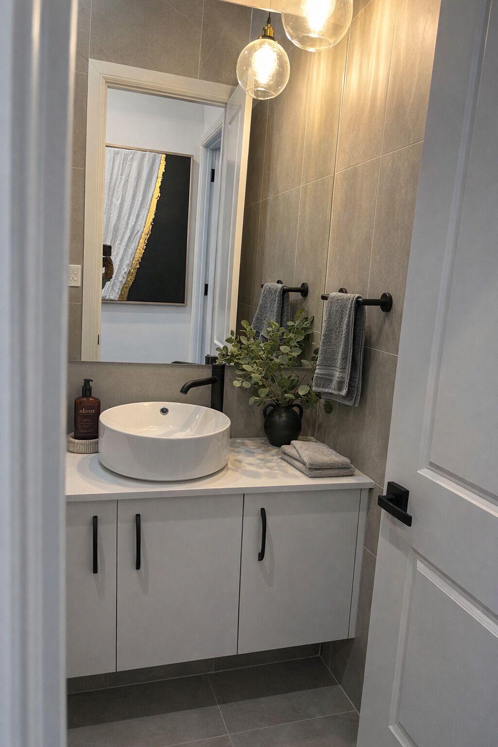 Doccia, asciugacapelli, asciugamani, sapone