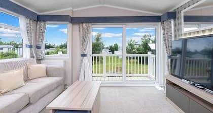 The Roxburgh Signature Lodge - Sleeps 6