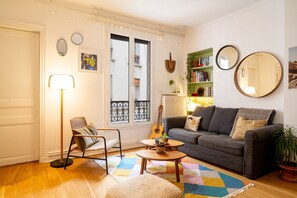 Books - Appartement Voltaire - Welkeys (Paris)