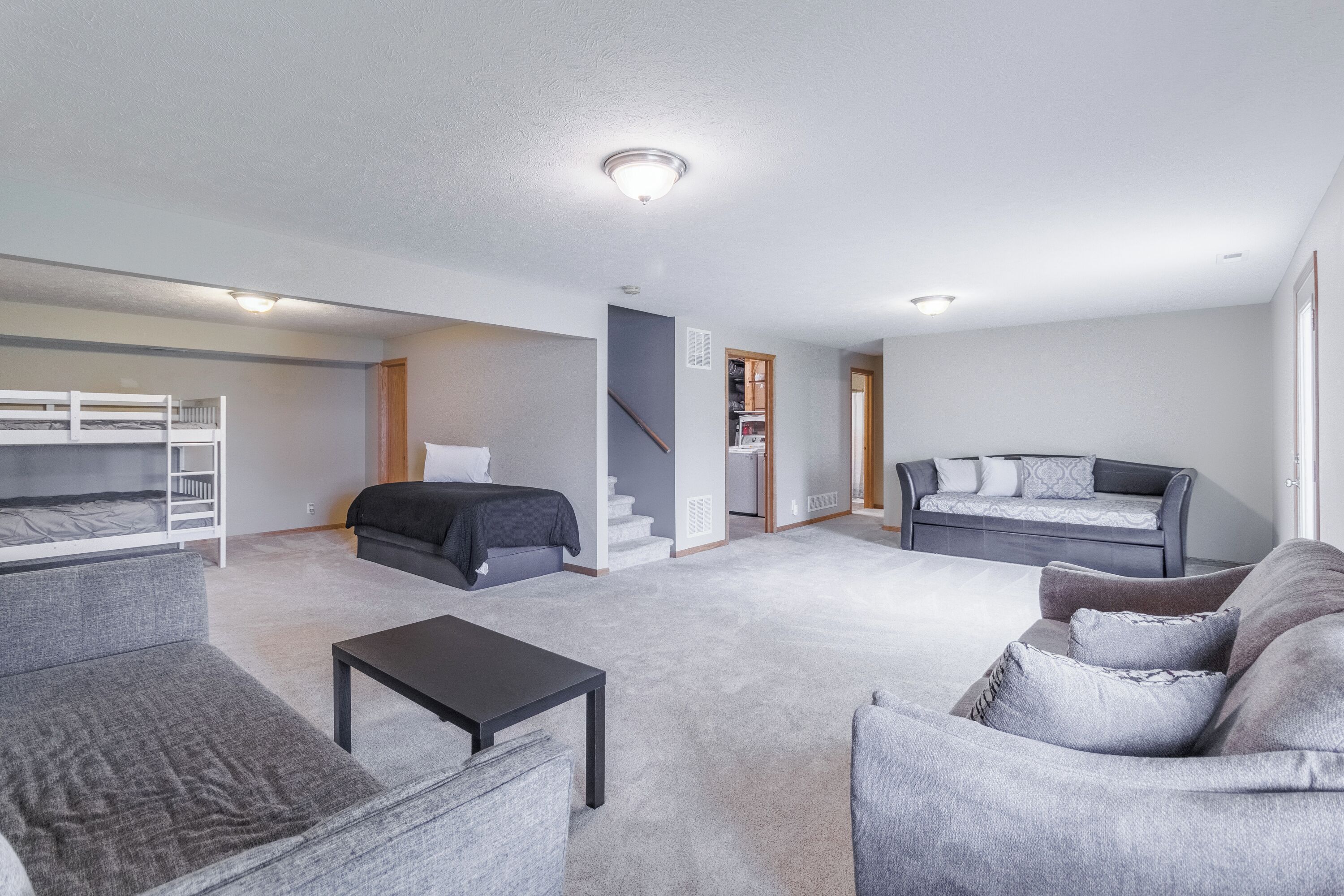 4 Schlafzimmer, Bügeleisen/Bügelbrett, kostenloses WLAN, Bettwäsche