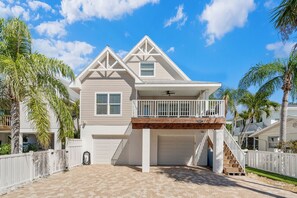 Exterior - Pool - The Sea Pearl by SeaBreeze Vacation (Holmes Beach)