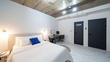 Superior Double Room (Free Breakfast) | Desk, free WiFi