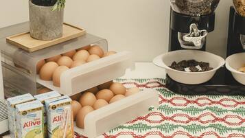 Desayuno autoservicio gratuito y diario