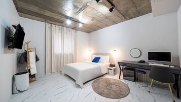 Superior Double Room (Free Breakfast) | Desk, free WiFi