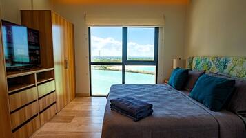 Fer et planche Ă repasser, Wi-Fi gratuit, draps fournis