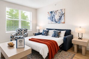2 bedrooms, Internet, bed sheets - Stylish Urban Stay Near Convention Center (Hot Springs)