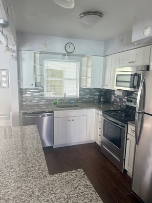 Fridge, microwave, oven, stovetop - Location! 2-Bed Condo w/pool right on Bradenton Beach! Walk to Everything! (Bradenton Beach)