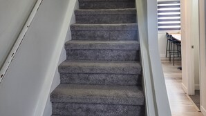 Unclassified image, 3 of 27, button - Idea Manor! - Cozy Ideal Entire 3BR Retreat Home! (Winnipeg)