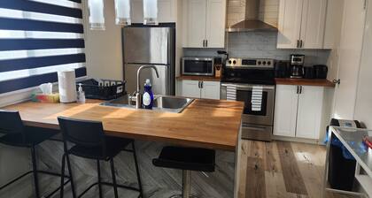 Idea Manor! - Cozy Ideal Entire 3BR Retreat Home!