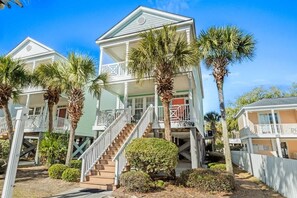 Exterior - About Time: Surfside Beach House (Surfside Beach)