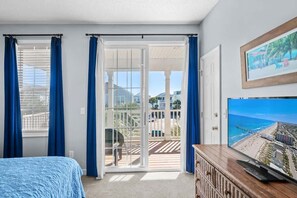 4 bedrooms, iron/ironing board, WiFi, bed sheets - About Time: Surfside Beach House (Surfside Beach)