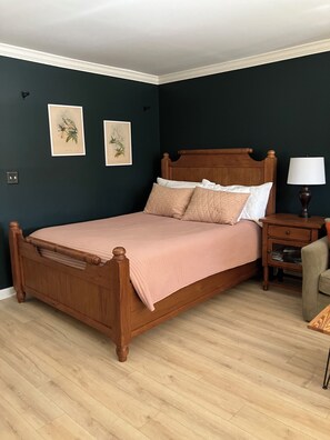 書桌、熨斗/熨衫板、免費 Wi-Fi、床單