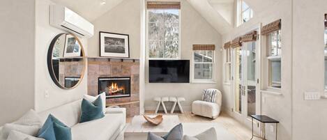 TV connectée, cheminée