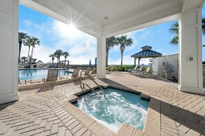 Indoor pool, a heated pool - Beautiful Resort Condo On The Beach- The perfect getaway (Gulf Shores)
