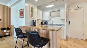 Microwave, stovetop - Waikiki Grand Hotel® 521—Honolulu Ocean side Studio Sleeps 3 w/ Kitchen & Pool (Honolulu)