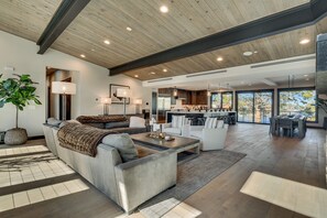 TV, fireplace, stereo