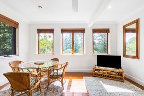 Interior - Lil Nauti Broadview Apartments (Brunswick Heads)