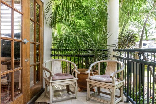 Sandy Bottoms Broadview