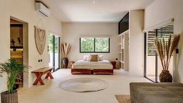 7 bedrooms, iron/ironing board, free WiFi, bed sheets