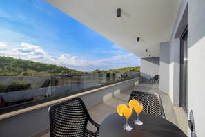 Outdoor dining - Villa Rosignola (Istria - Pula) (Pula)