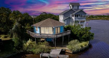 8951 - Canalfront Hideaway w/ Dock & Sunset Views