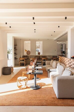 Interior - The Lodge Mallorca (Sa Pobla)