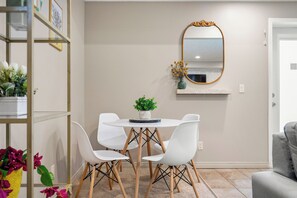 Dining - Cozy Panorama Hills Guest Suite | Private Entry | Near YYC Airport (Calgary)