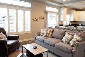 Een smart-tv, een open haard, videogames en een printer