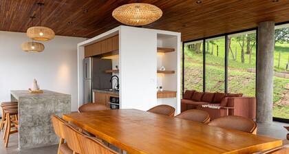 Casa c/ Piscina e Vista Panorâmica | Bueno Brandão
