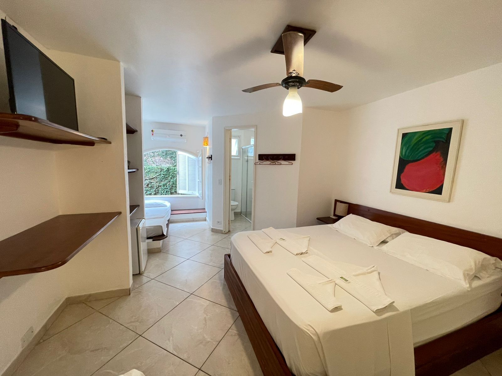 Family Room | Free WiFi